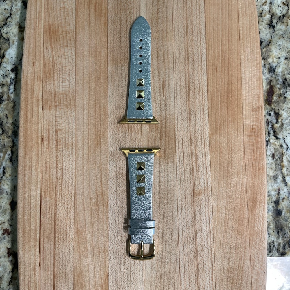 Silver watch band with gold accents for Apple Watch 44 mm